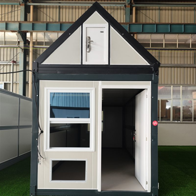 Gable roof folding cabin