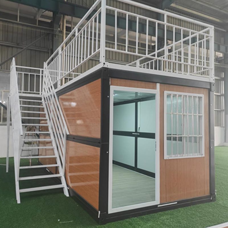 Custom folding cabin with rooftop terrace and staircase